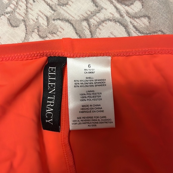 Bright two piece! New never worn no tags - Picture 4 of 4